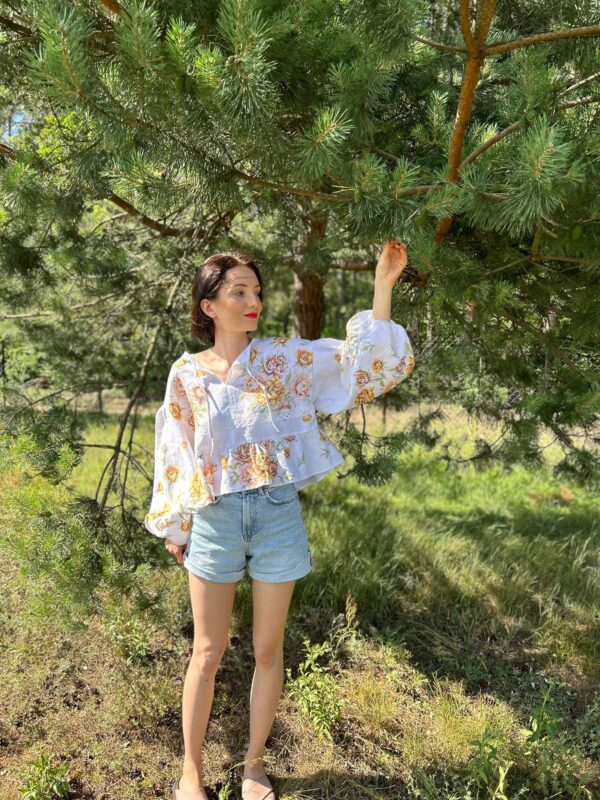 Lniana bluzka w pomarańczowe kwiaty