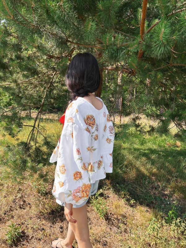 Lniana kwiatowa bluzka